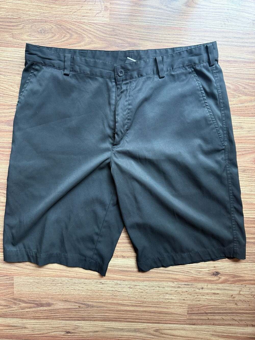 Nike Golf Dri-Fit Black Flat Front Chino Shorts Size 34